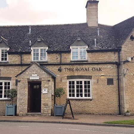 스탬포드 The Royal Oak Duddington B&B 외부 사진