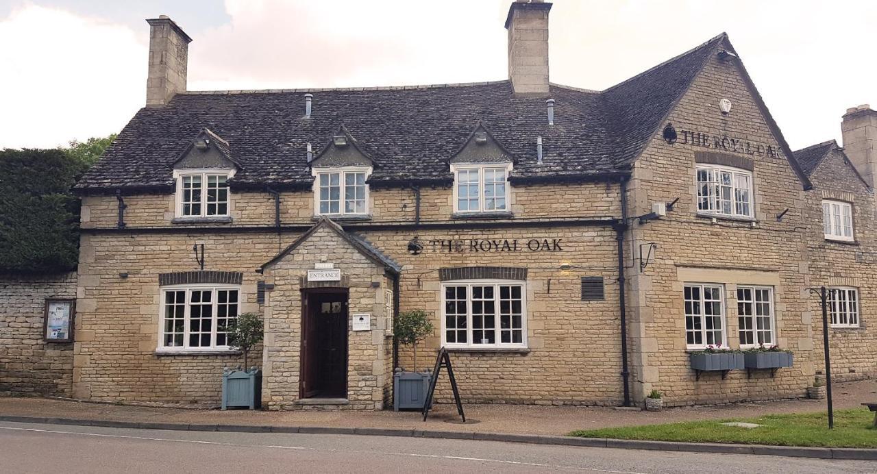 스탬포드 The Royal Oak Duddington B&B 외부 사진