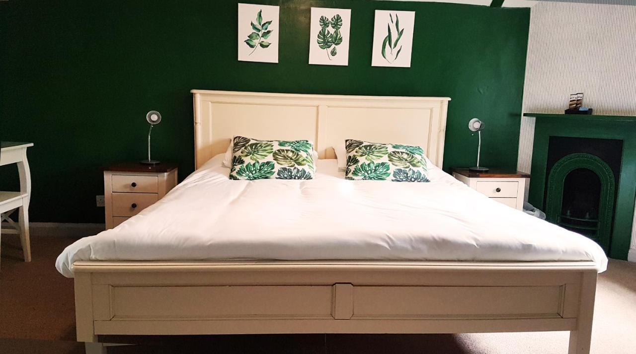 스탬포드 The Royal Oak Duddington B&B 외부 사진