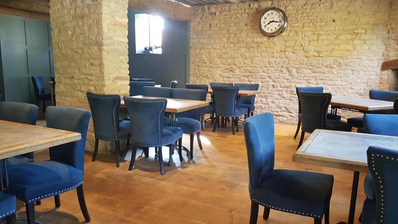 스탬포드 The Royal Oak Duddington B&B 외부 사진