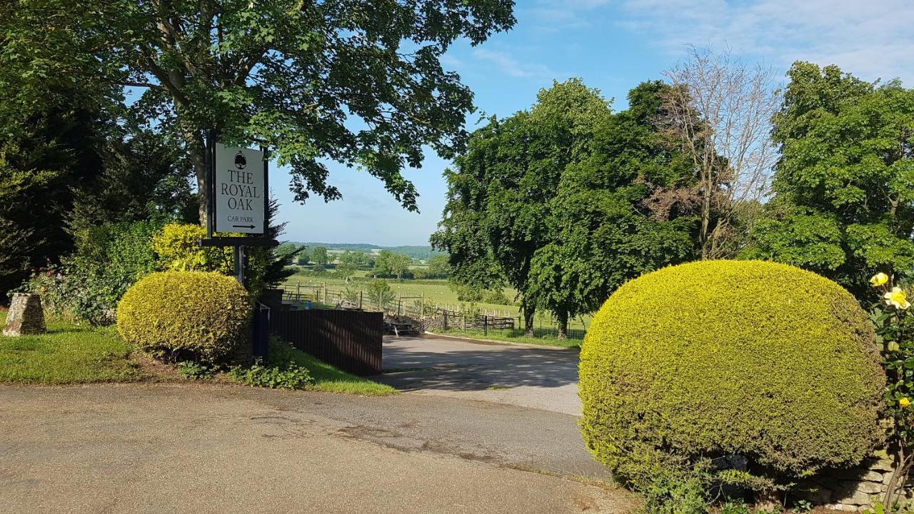 스탬포드 The Royal Oak Duddington B&B 외부 사진